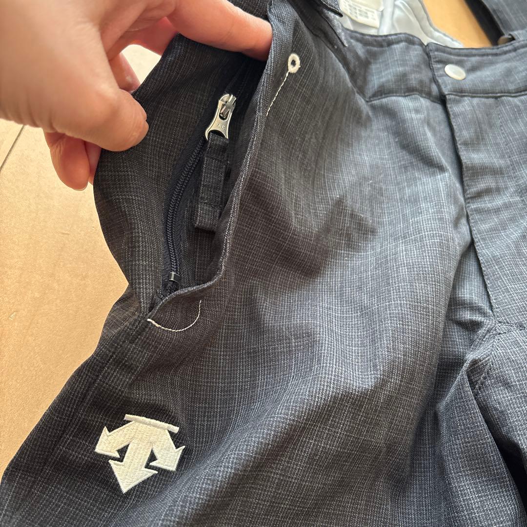 DESCENTEデサント120㎝スキーウェア　スノボ雪遊び