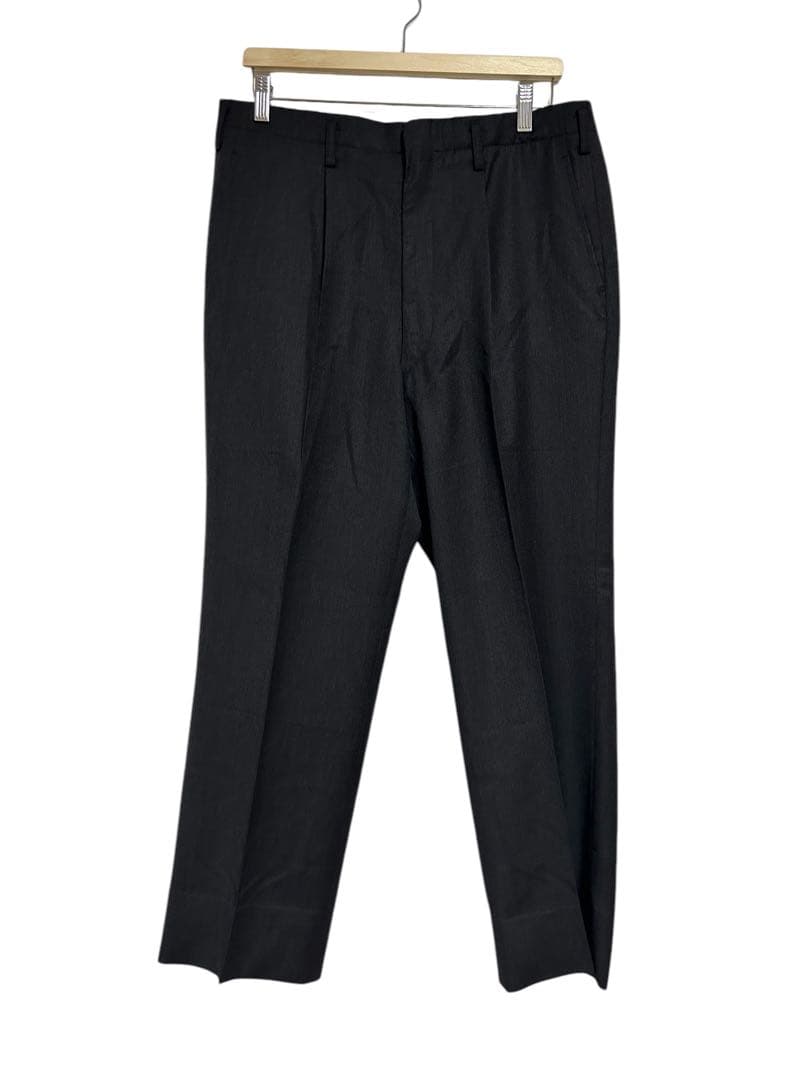 GIVENCHY メンズスーツ　3点セットベスト付き (Matsuzakaya)