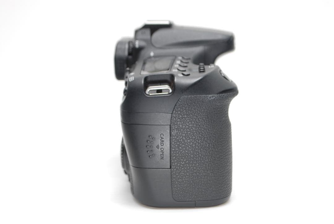 ❤️おすすめ一眼レフ❤️Canon EOS 70D すぐ撮影ができる 美品高性能