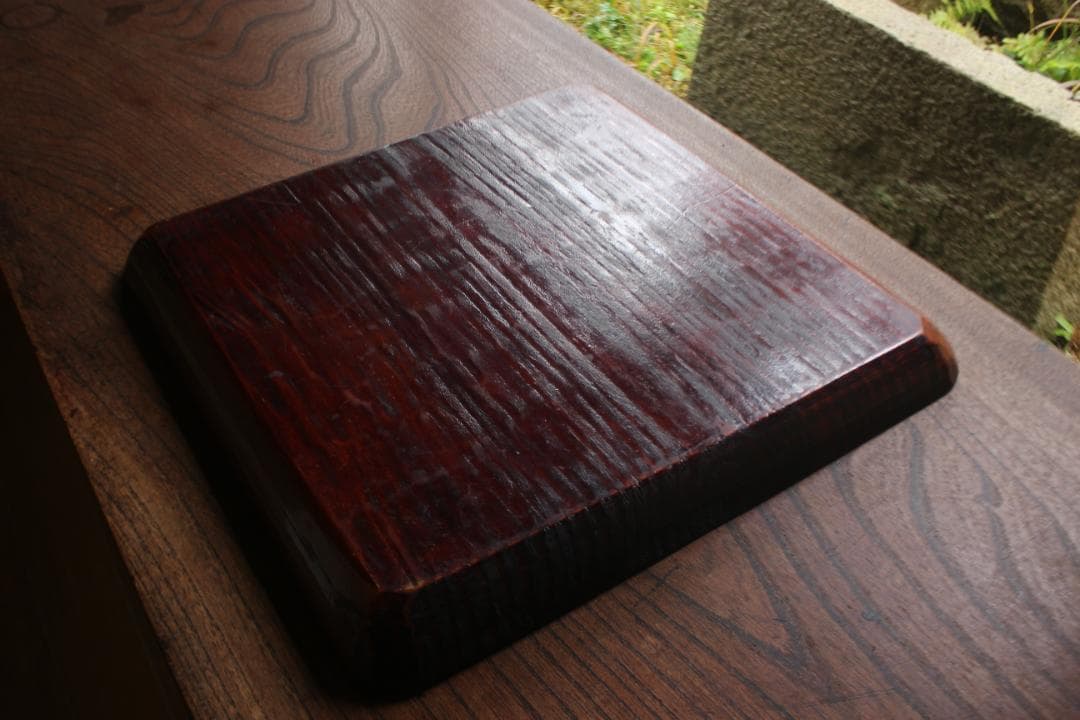 堅牢刳り貫き木地に時代漆の映える讃岐彫の四方盆（検民芸讃岐盆お膳お盆