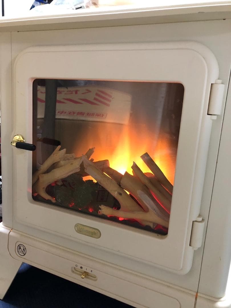 K☆288 デロンギ 暖炉型電気ファンヒーター SFA2040J