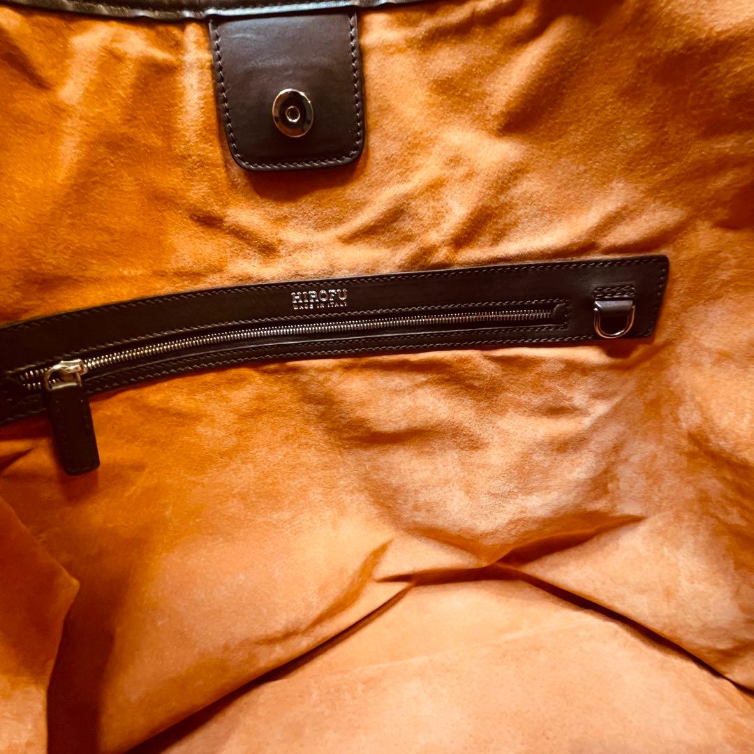 ⭐️美品⭐️ HIROFU ワンショルダーバッグ　チャーム付き　スエード裏地　本革