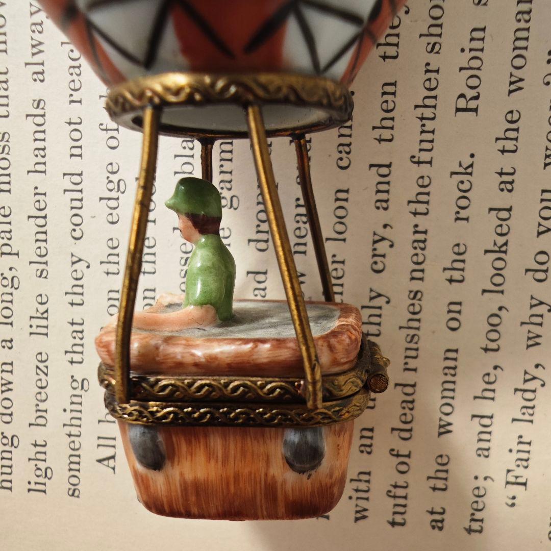 リモージュボックス　熱気球　フランス製小物入れ　陶器　ミニチュア