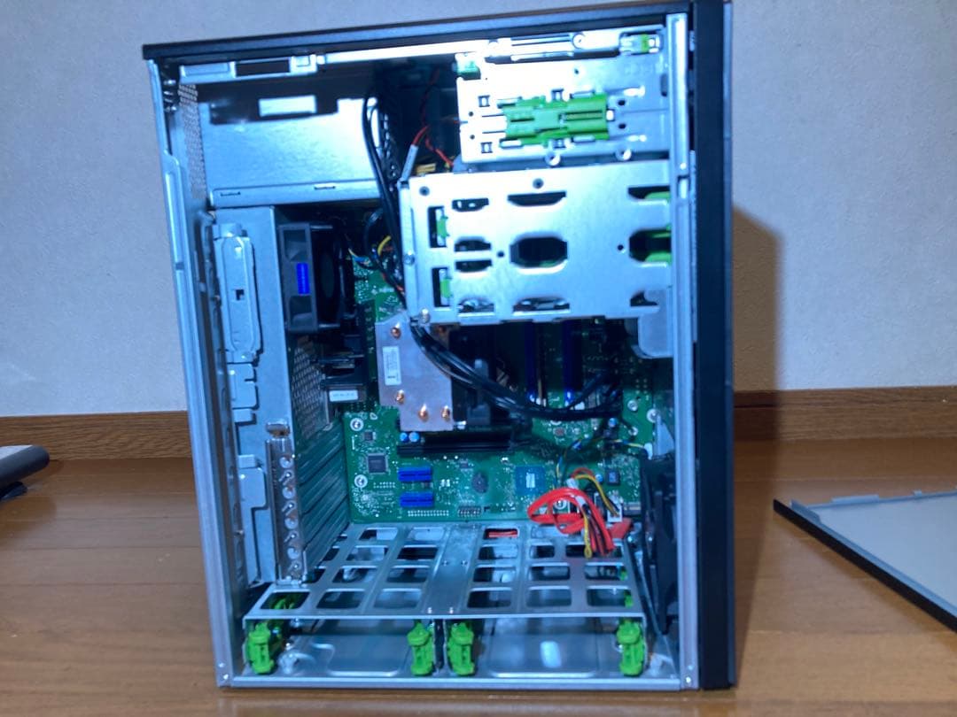 サーバー PRIMERGY TX1310 M3 PentiumG4560 4GB 250G