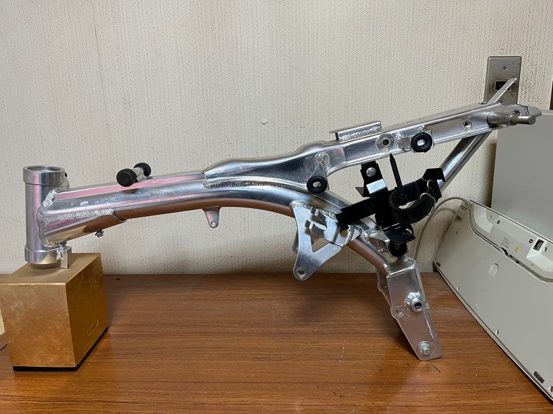 モンキー用アルミフレーム書類有り新品未使用！キーシリンダー等付属品多数！