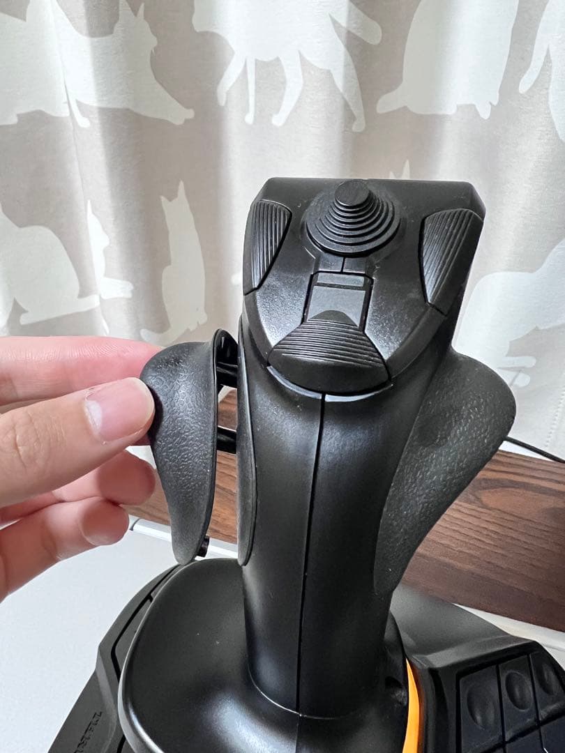 PC用ゲームコントローラー・コンバーター THRUSTMASTER T16000M