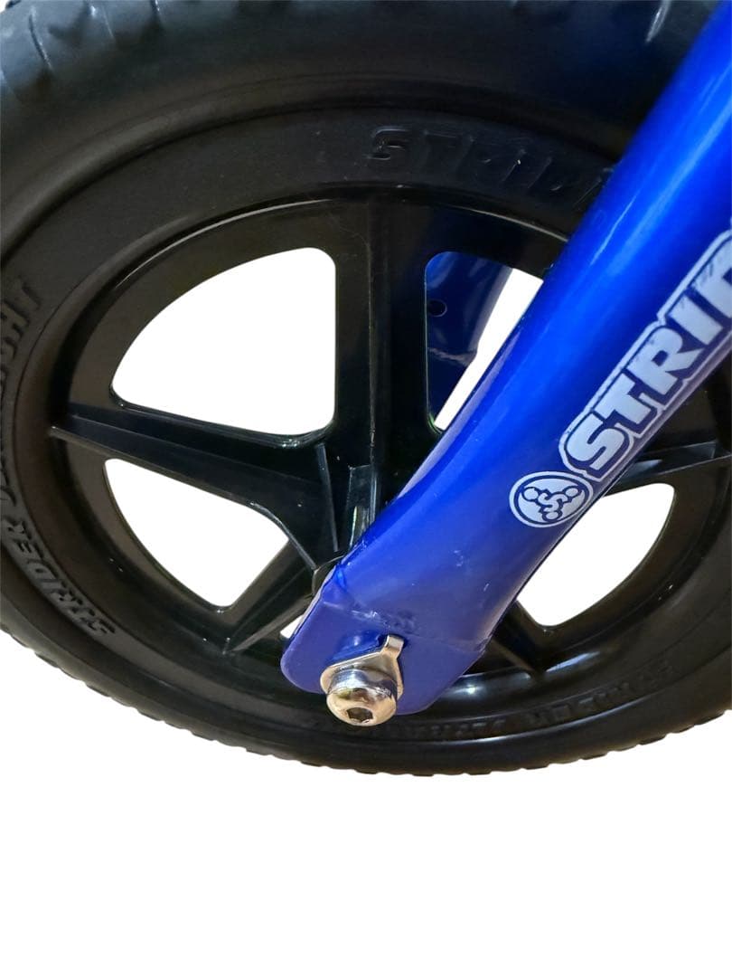 ★美品 ストライダー プロ ウルトラブルー キックバイク 12インチ アルミ製