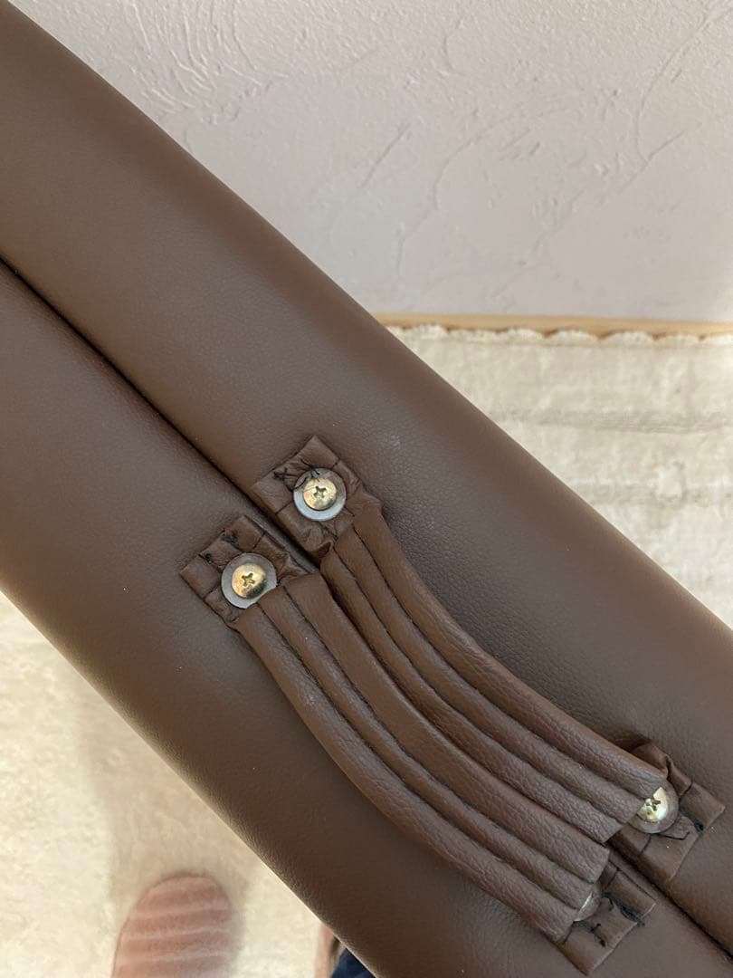 軽量 折りたたみ マッサージベッド 木製・有孔 チョコレート