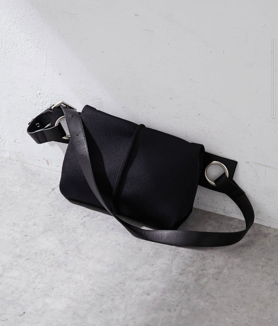 Kawa-Kawa 日本製WETボディバッグ　ブラックM