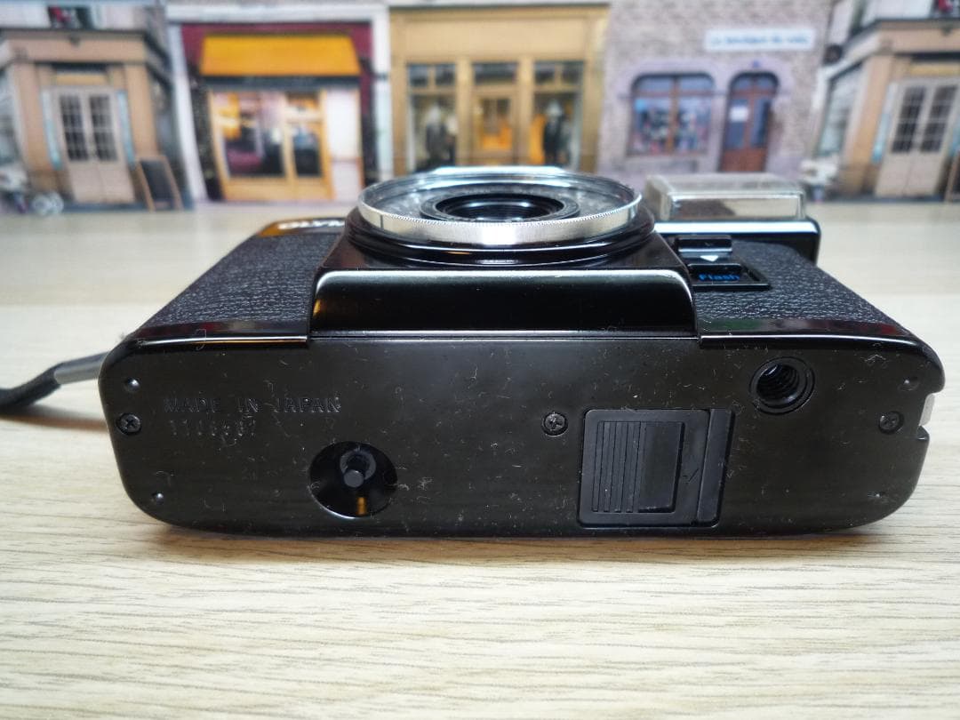 ☆ストロボ付きハーフカメラ☆ OLYMPUS PEN EF　㉗