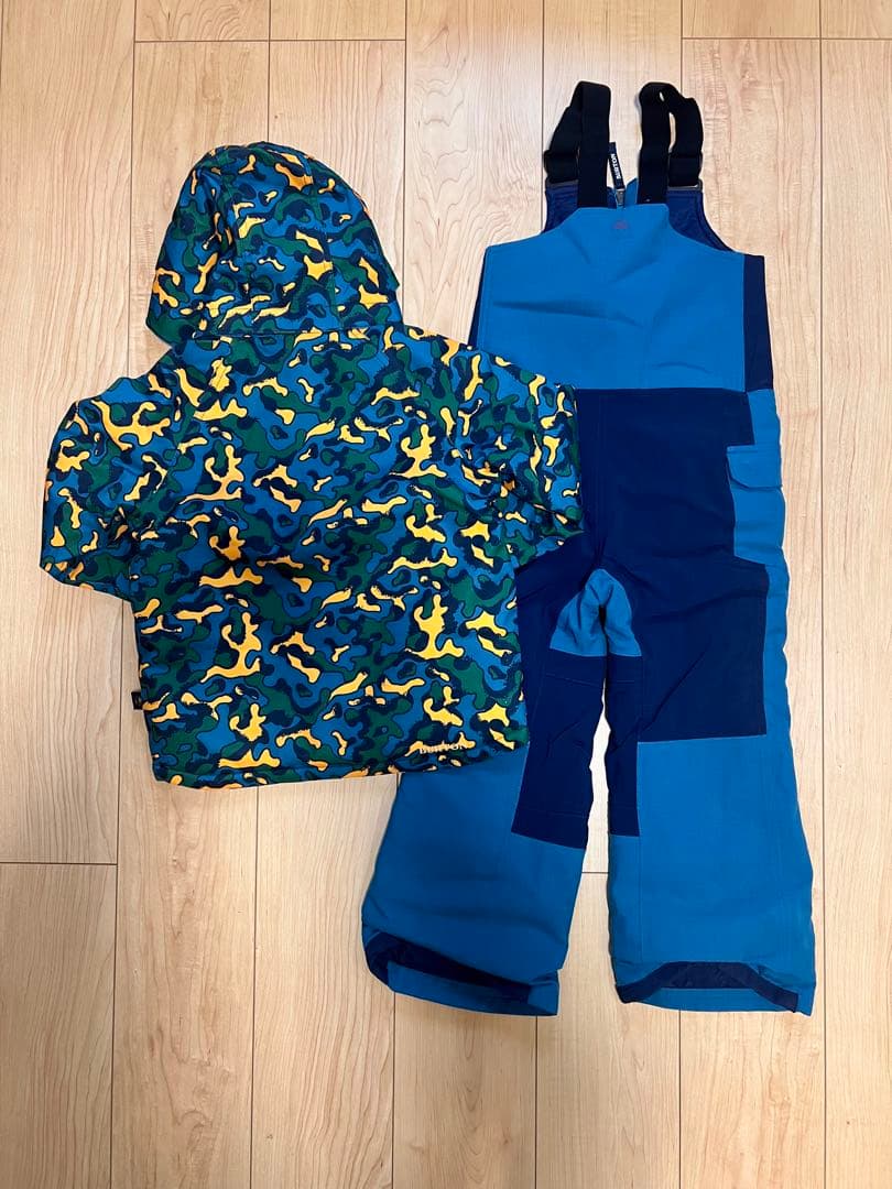 Burton 子供用青と緑の迷彩スノーボードウェア