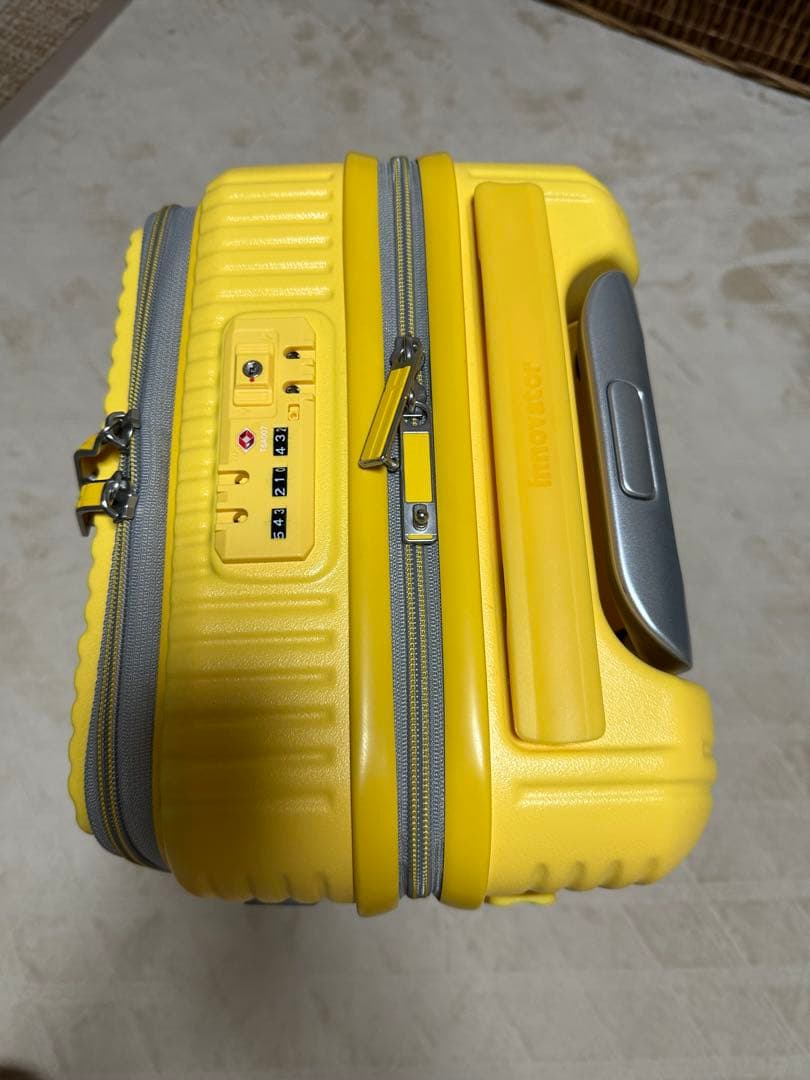 旅行かばん・小分けバッグ INV30 Sunny Yellow 21L Coin-Locker