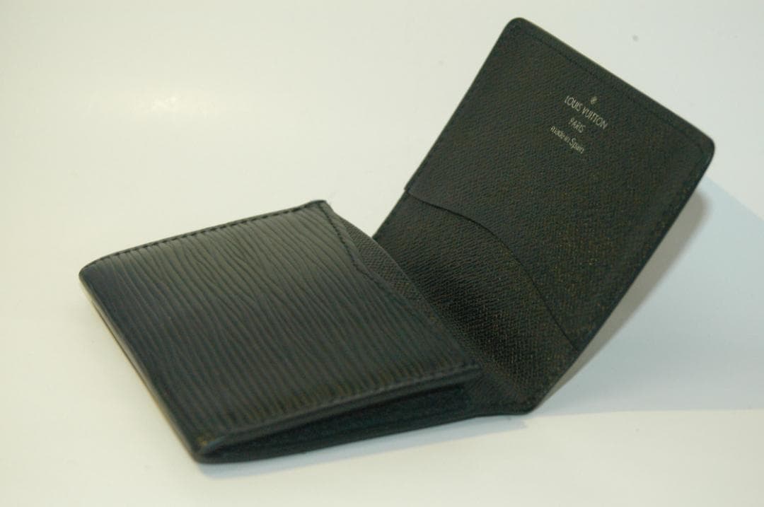 ♪【美品】ヴィトン■エピ ■カード・名刺入れ■ 黒■1005 ♪