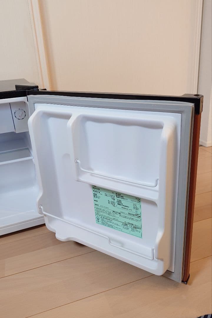 (株)アイリス2023年製 1ドアミニ冷蔵庫 PRC-B051D-M木目調