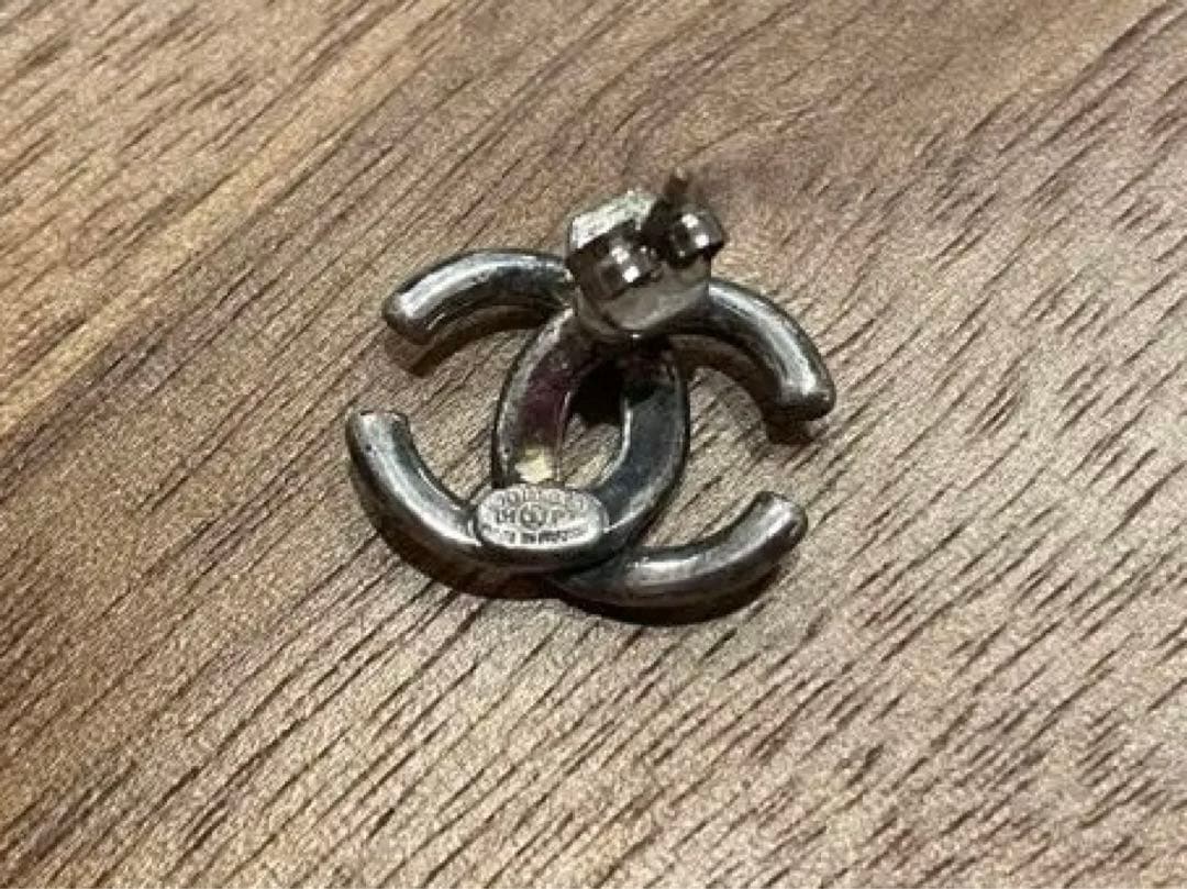 CHANEL シルバー ダブルCロゴ ピアス