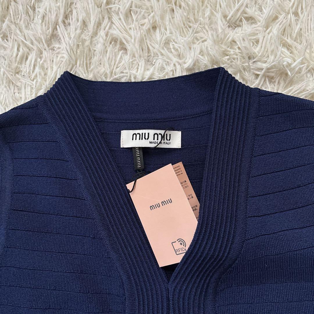 miu miu ノースリーブVネックニットワンピース　ネイビー　ミニ丈　タイト