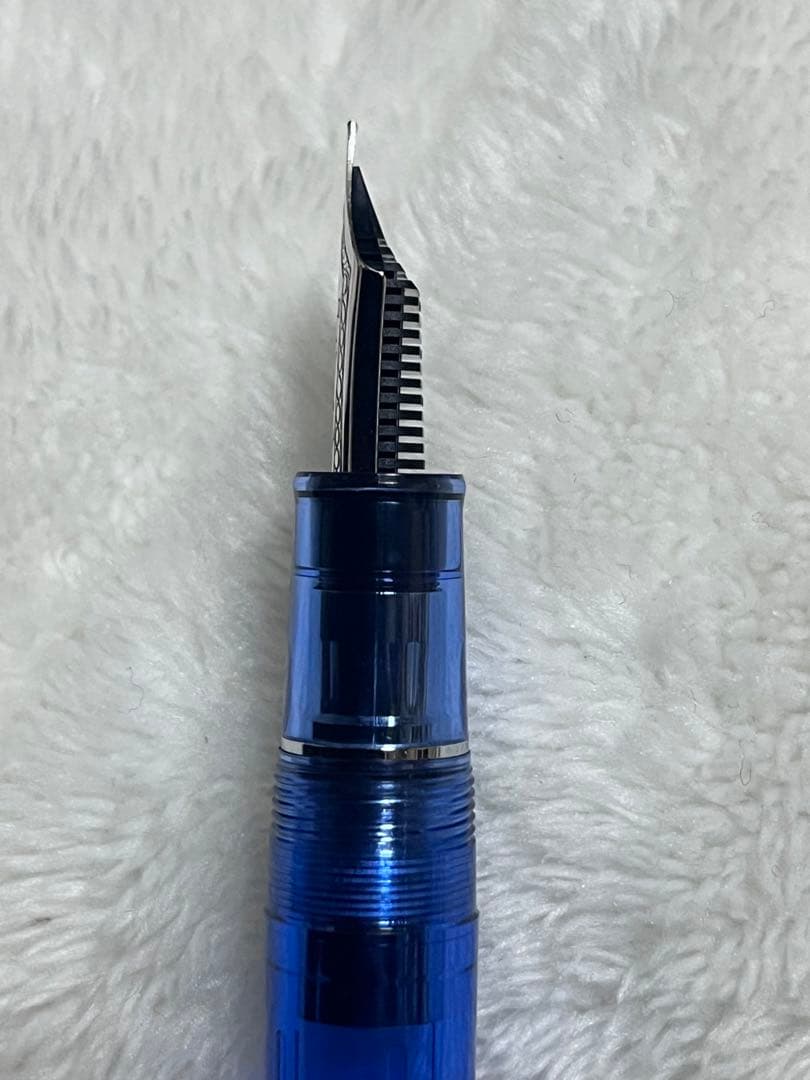 新品未使用 限定600本 セーラー プロフェッショナルギア 万年筆 スカイ MF