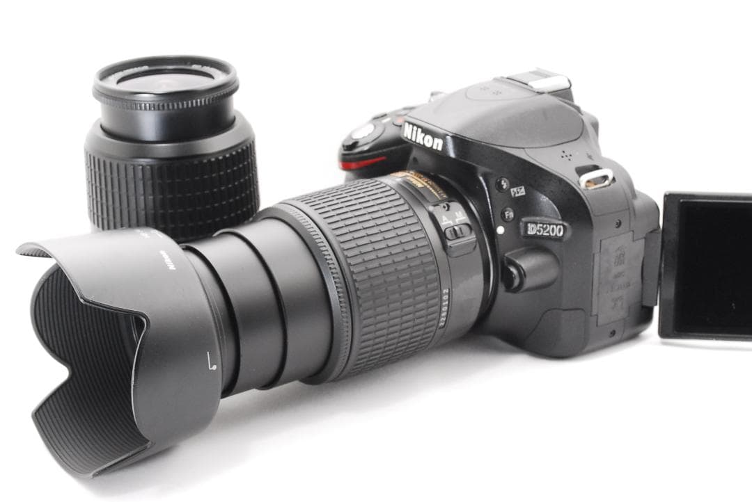 Nikon D5200 ダブルレンズセット 画面反転で自撮り可能♪