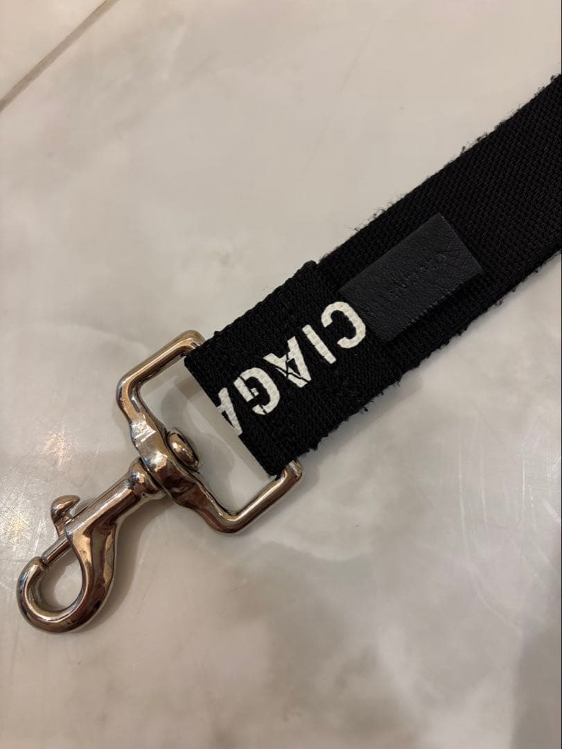BALENCIAGA バレンシアガ ネックストラップ 黒