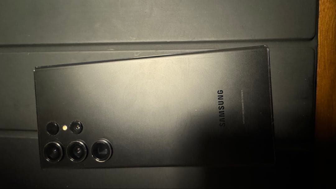 Samsung Galaxy S23 Ultra 本体