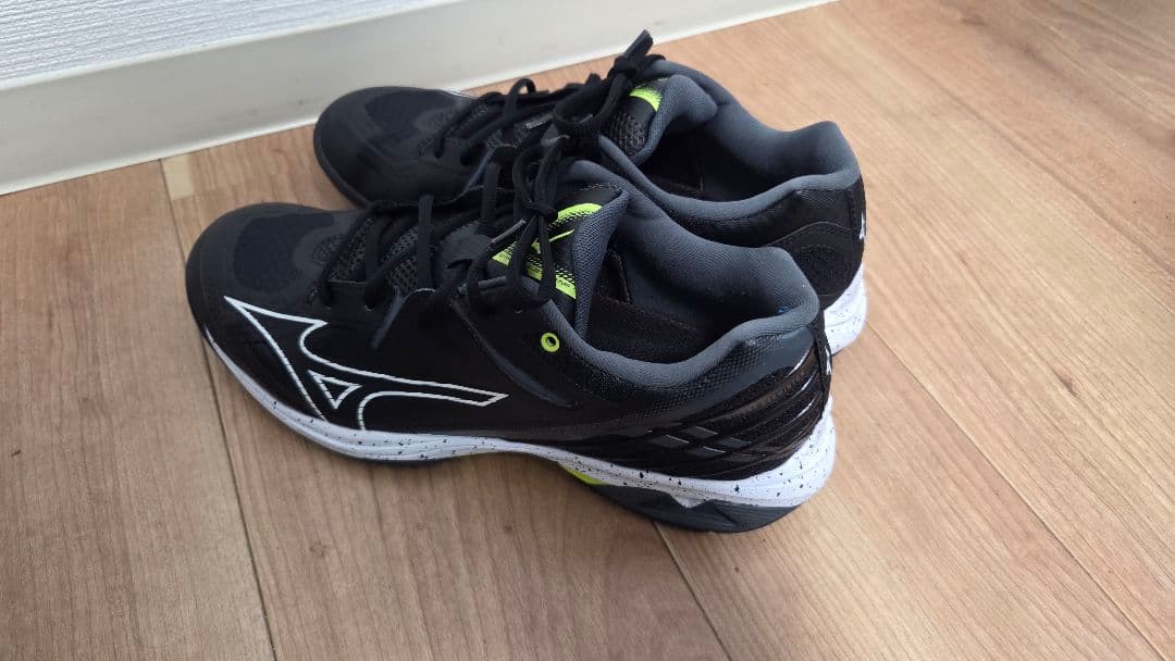 ミズノ ウェーブクロー3 27cm 4E バドミントンシューズ