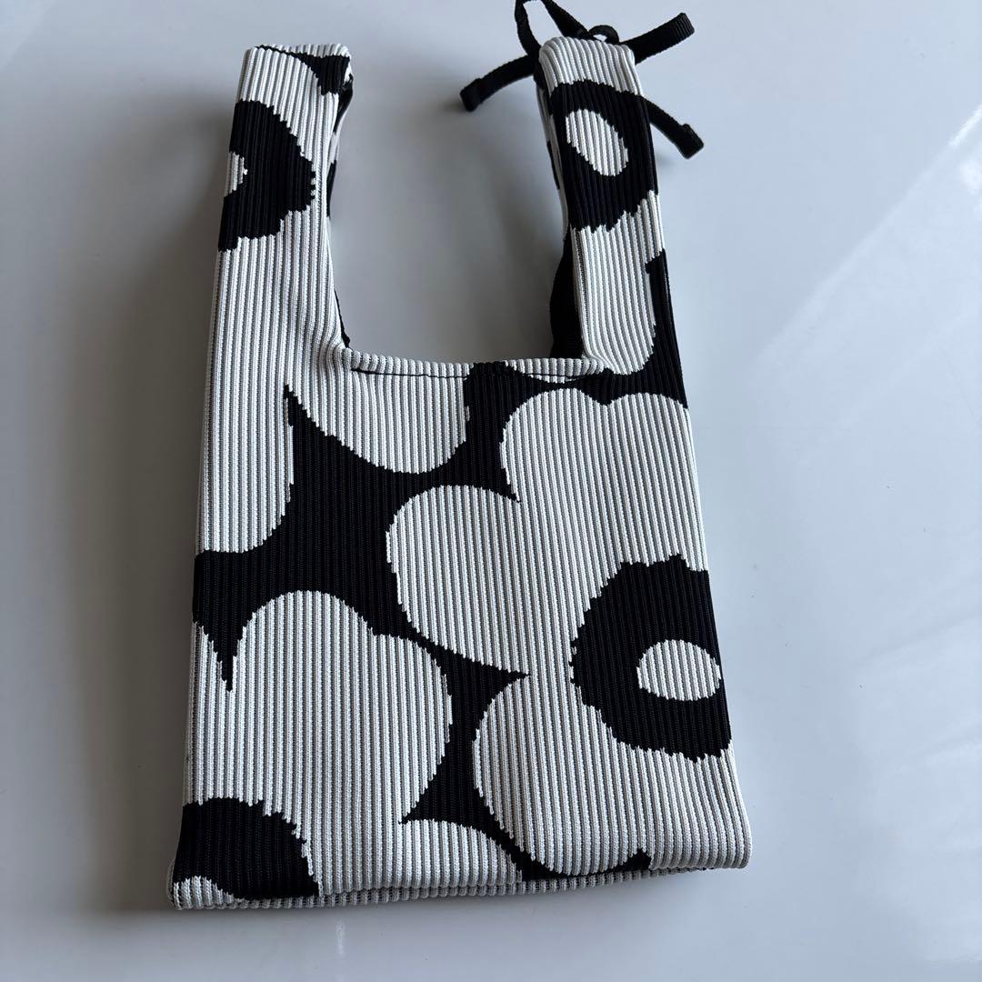 マリメッコ ニット ミニトート バッグ ウニッコ柄 ホワイト×ブラック