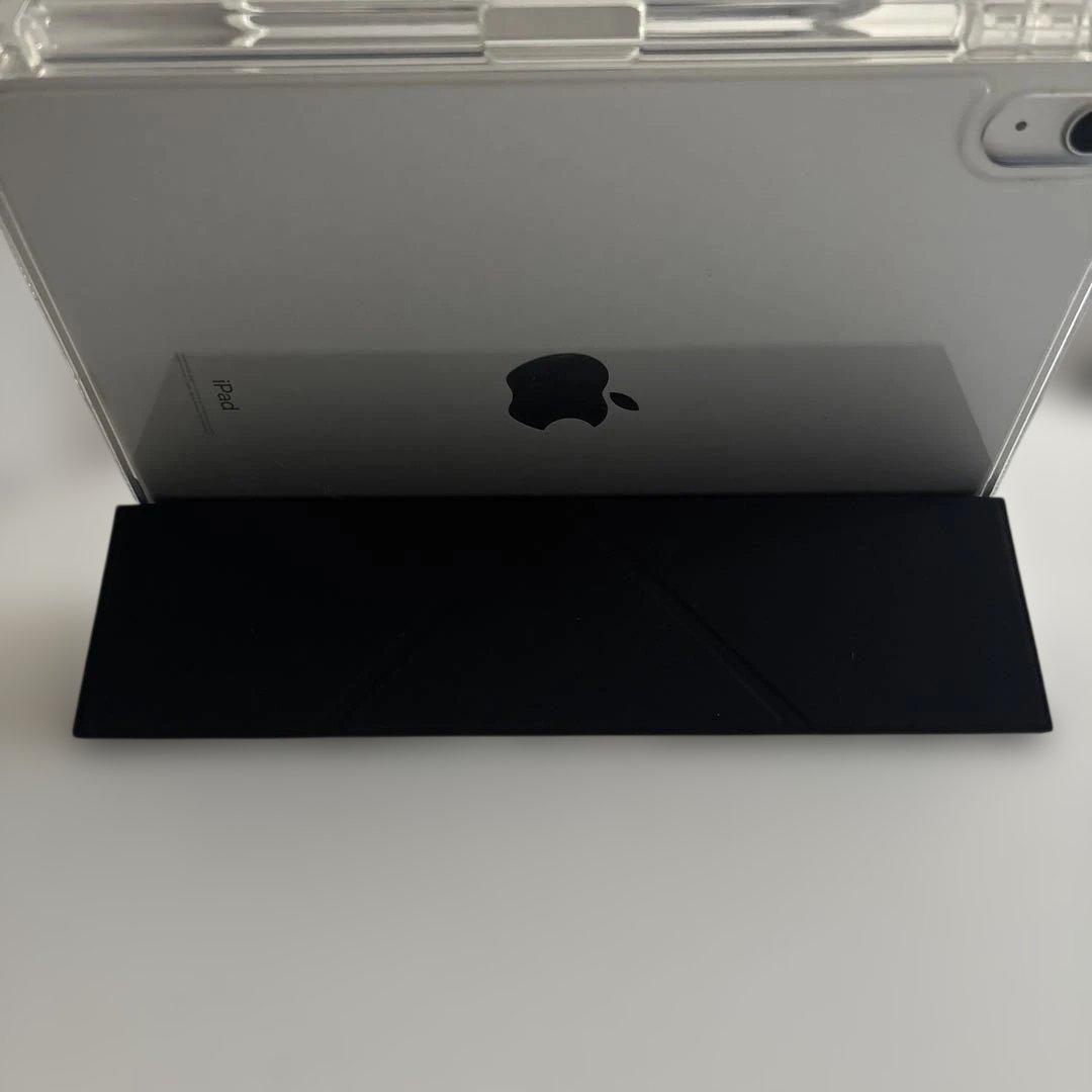 iPad 第10世代 Wi-Fi64GB シルバー （ケース付き）