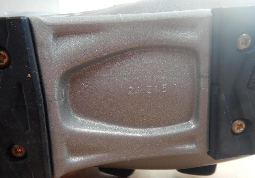 未使用 SALOMON レディーススキーブーツ PERFORMA4.0 24cm