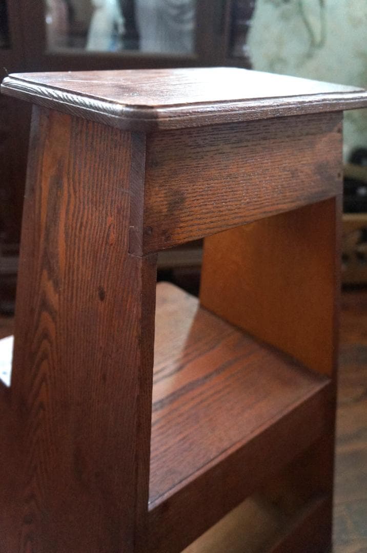 昭和レトロ・木製・踏み台・階段・2段・飾り台・ディスプレイ台・収納スペース有り