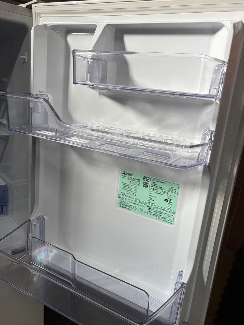☆mari☆　GE29 冷凍冷蔵庫 三菱 MR-CX27H -W　23年製
