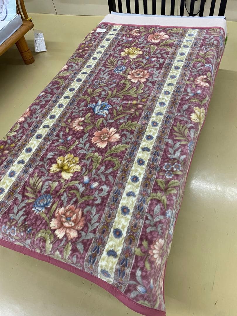 【B格品】ムートン調　日本製2枚合わせアクリル毛布・シングル１４０×２００㎝