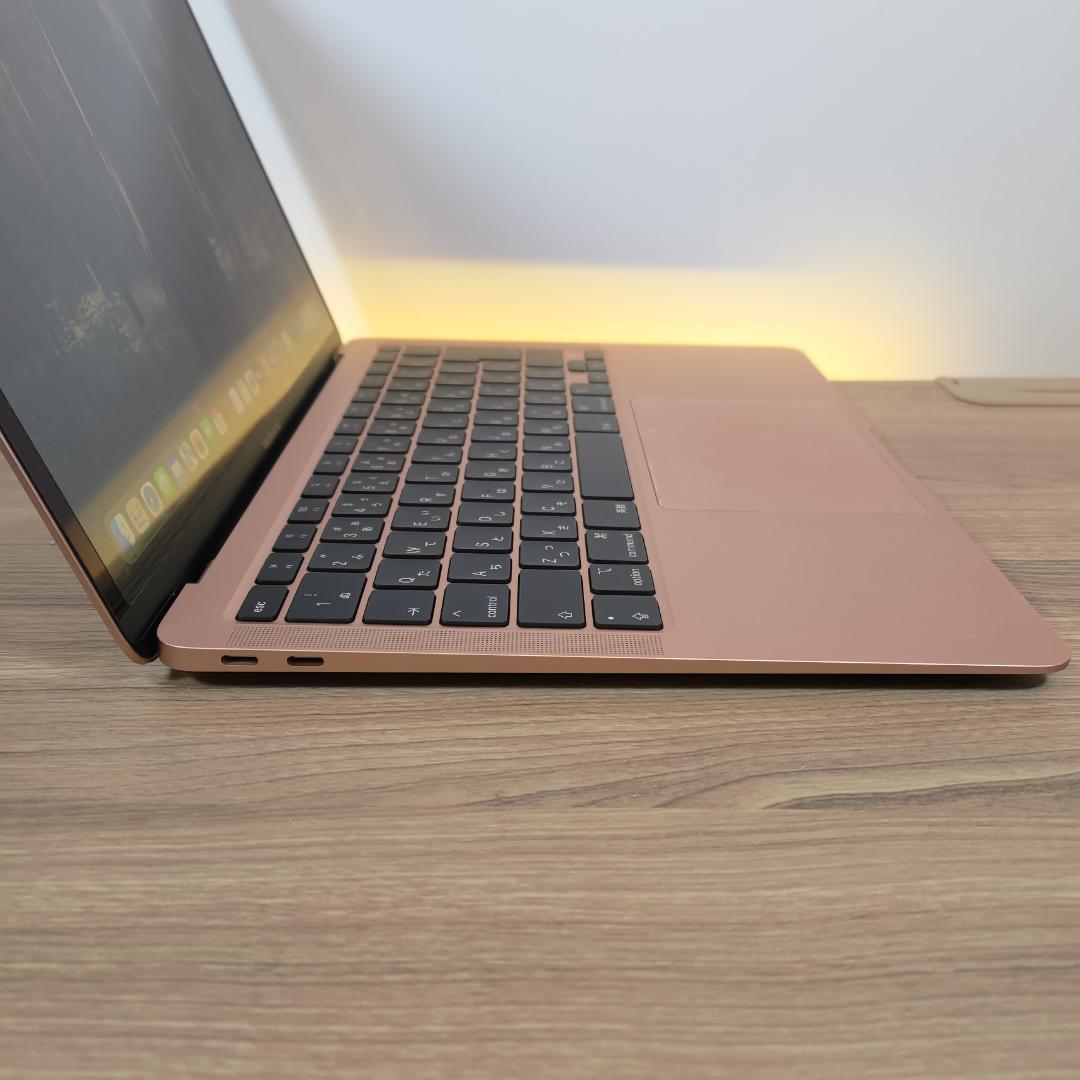 【ほぼ新品】極上美品＋充電回数25回未満　Macbook Air M1　8GB