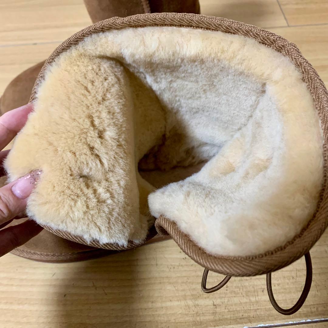 ジェイ★　25.5㎝ UGGムートンブーツ ベージュ ♪ボタン付きフワモコ