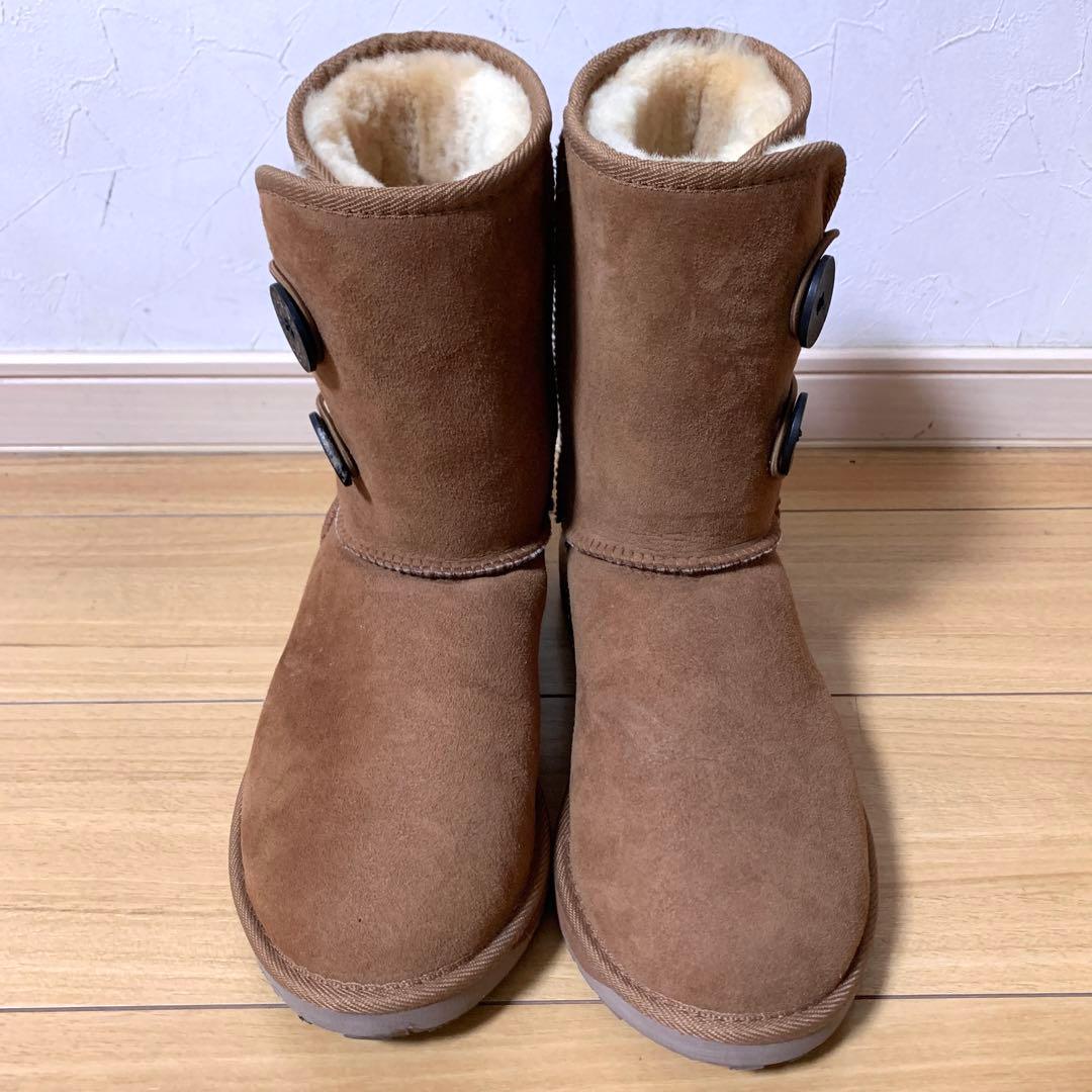 ジェイ★　25.5㎝ UGGムートンブーツ ベージュ ♪ボタン付きフワモコ