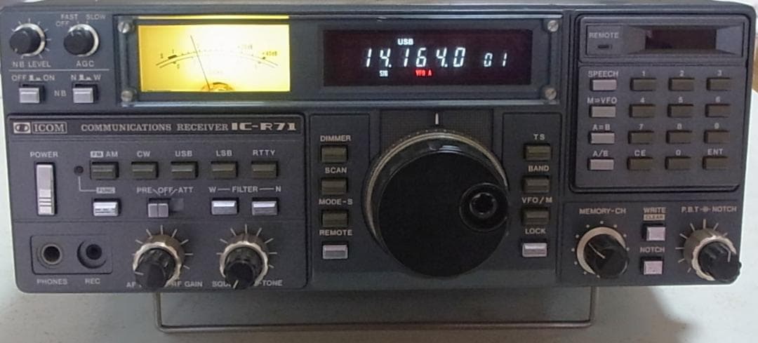 ICOM IC-R71 通信受信機