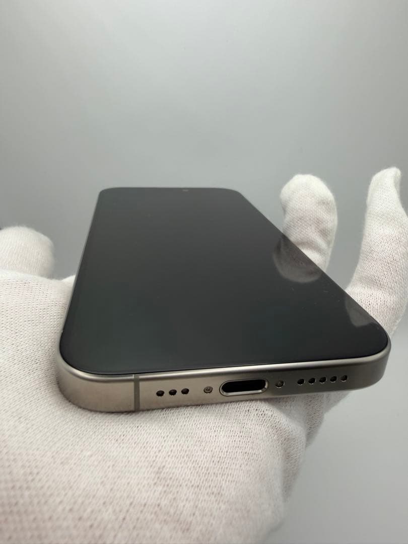 【極美品】iPhone15 Pro 1TB ナチュラルチタニウム SIMフリー