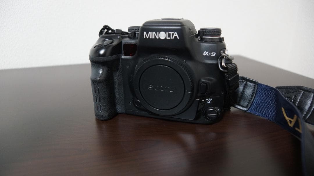 MINOLTA　ミノルタ　α-9　レンズ付き（AF 70-210 F4）