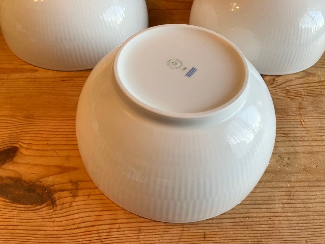 ロイヤルコペンハーゲン　ホワイトフルーテッド　18ボウル×3