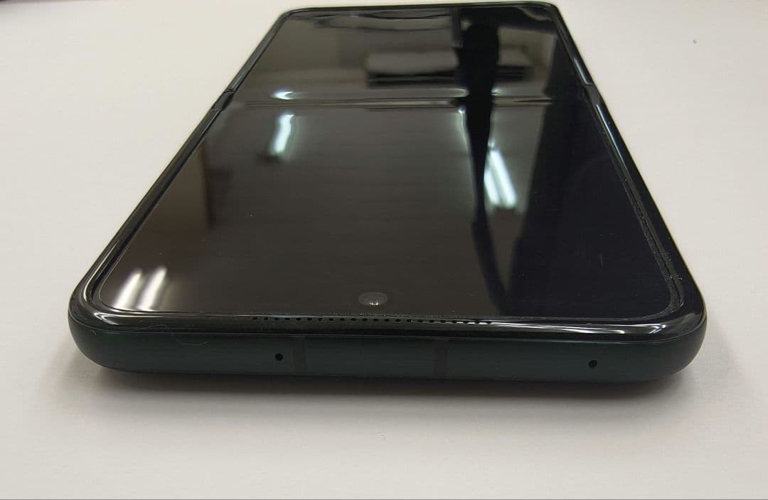 RAZR 60 ULTRA　click'sケース付