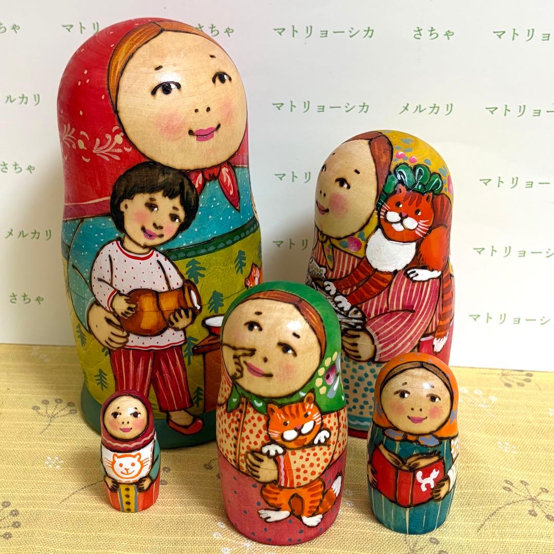 ロシア　マトリョーシカ　猫　タチアナ・ドゥビニッチ