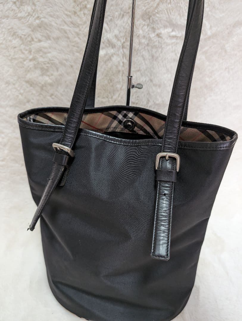 Burberry ブラック トートバッグ　ノバチェック　ナイロン　バケツ型