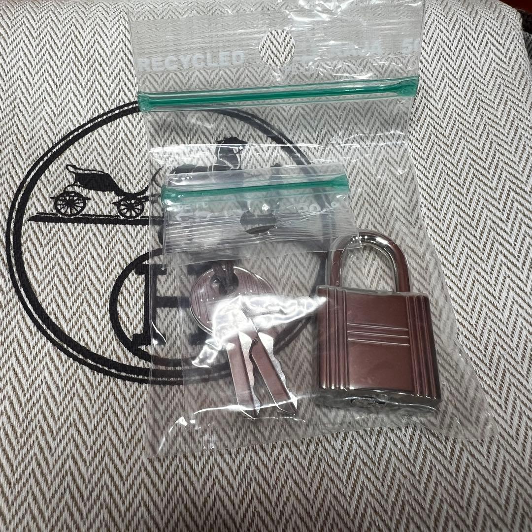 新品未使用 HERMES ピコタンMM エトゥープ C006683