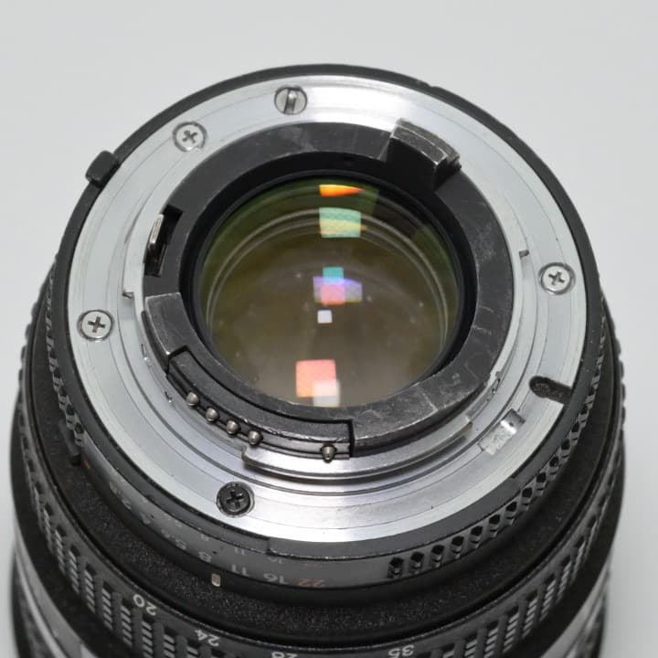 ニコン AF NIKKOR 20-35mm F2.8D