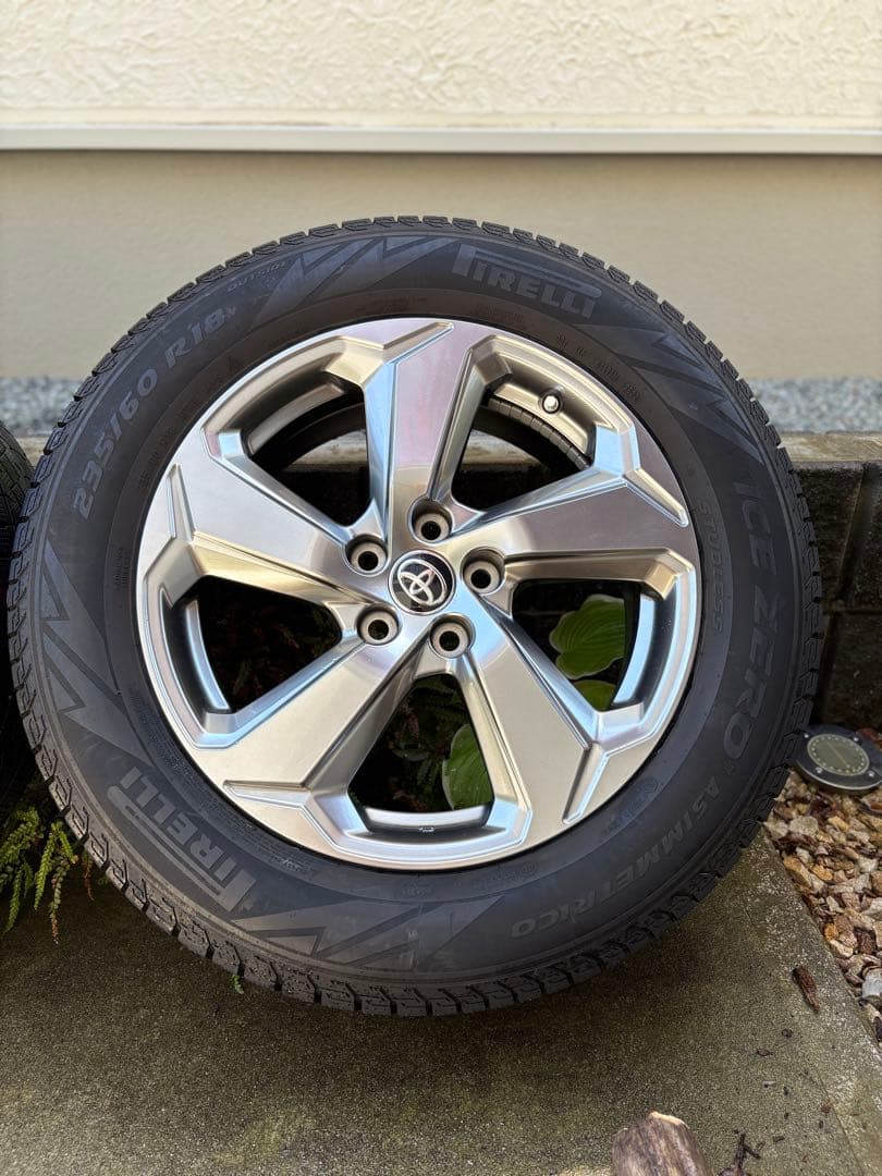 f*o様 Pirelli 225/60R18 タイヤ・ホイールセット