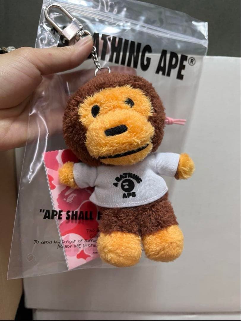 小物 BABY MILO COLLEGE TEE PLUSH KEY CHAIN