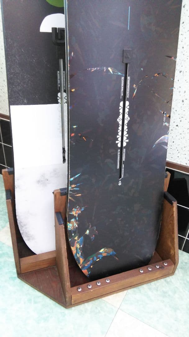 スノーボードスタンドラック、2本用、右側用　カラーウォルナット　ハンドメイド
