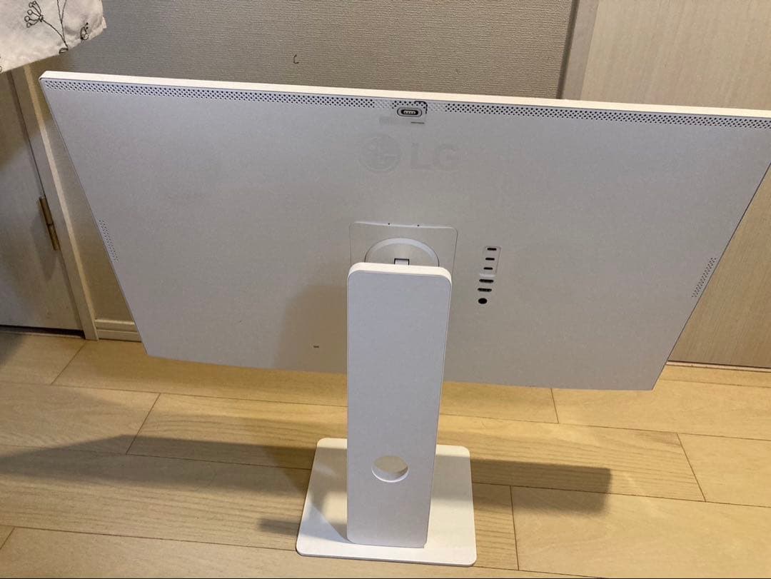 Kモニター　32SR83U-W/LG MyView Smart Monitor