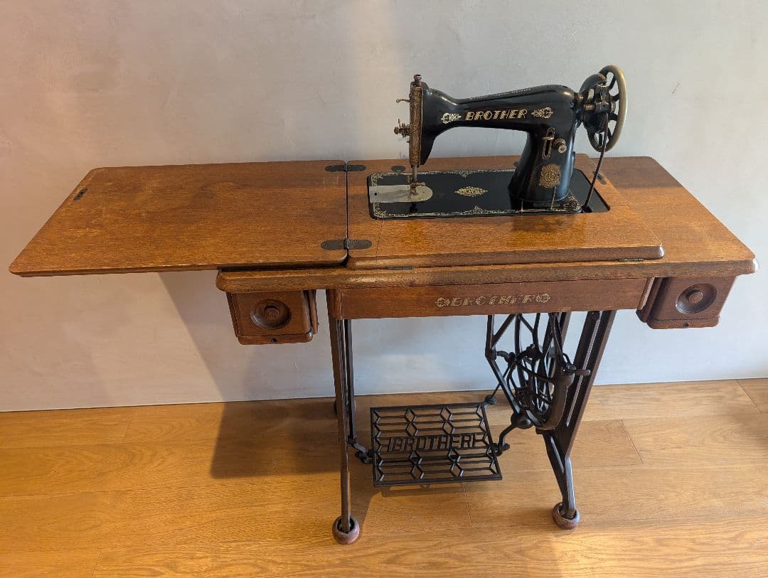 足踏みミシン / BROTHER / アンティーク