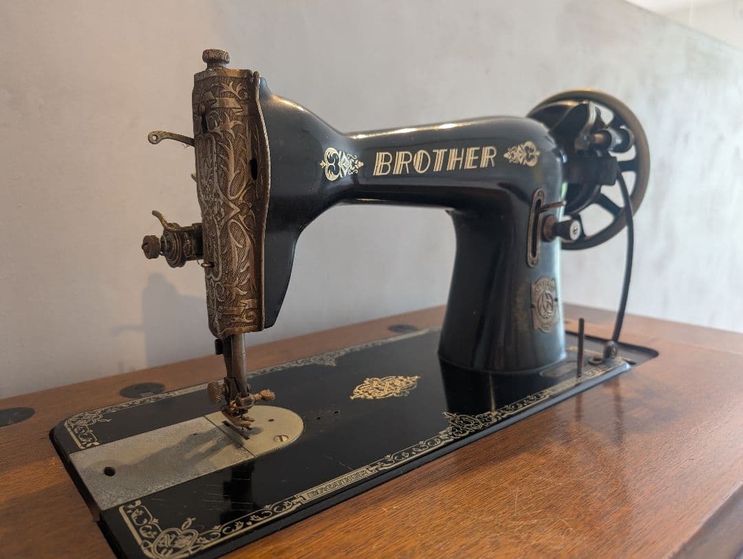 足踏みミシン / BROTHER / アンティーク