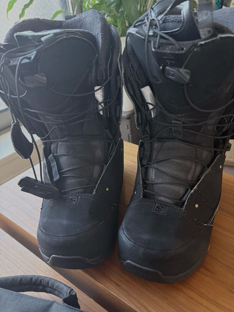 Salomon Kiana ブラック スノーボードブーツ　バッグ付き！